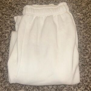 White Straight Leg Sweatpants 🤍
